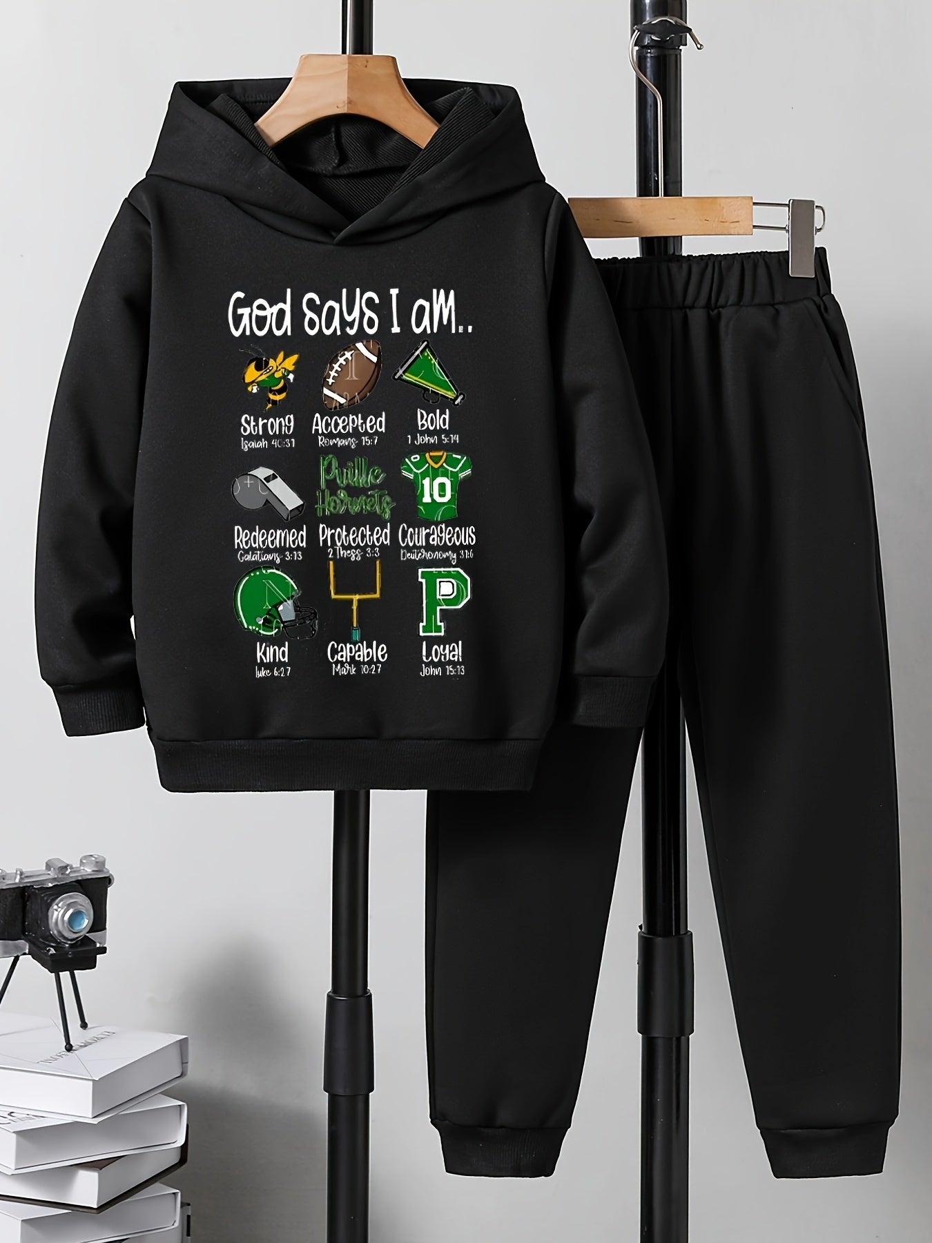 2pcs Boys Football Print Hoodie & Solid Sweatpants Set