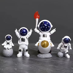 Small Astronaut Model Home Tabletop Decorations