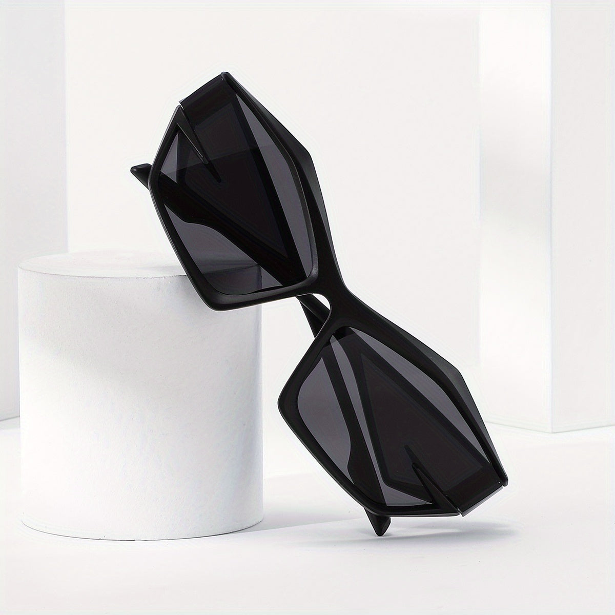 Vintage Polygon Square Sunglasses with Zipper Case