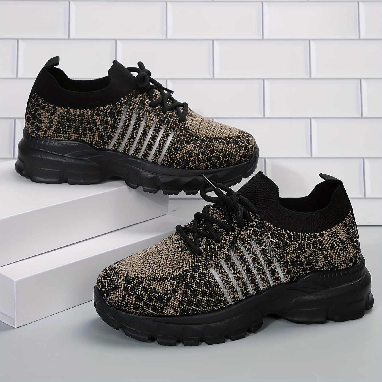Women's Mesh Lace-up Road Running Shoes Lightweight Breathable Comfortable