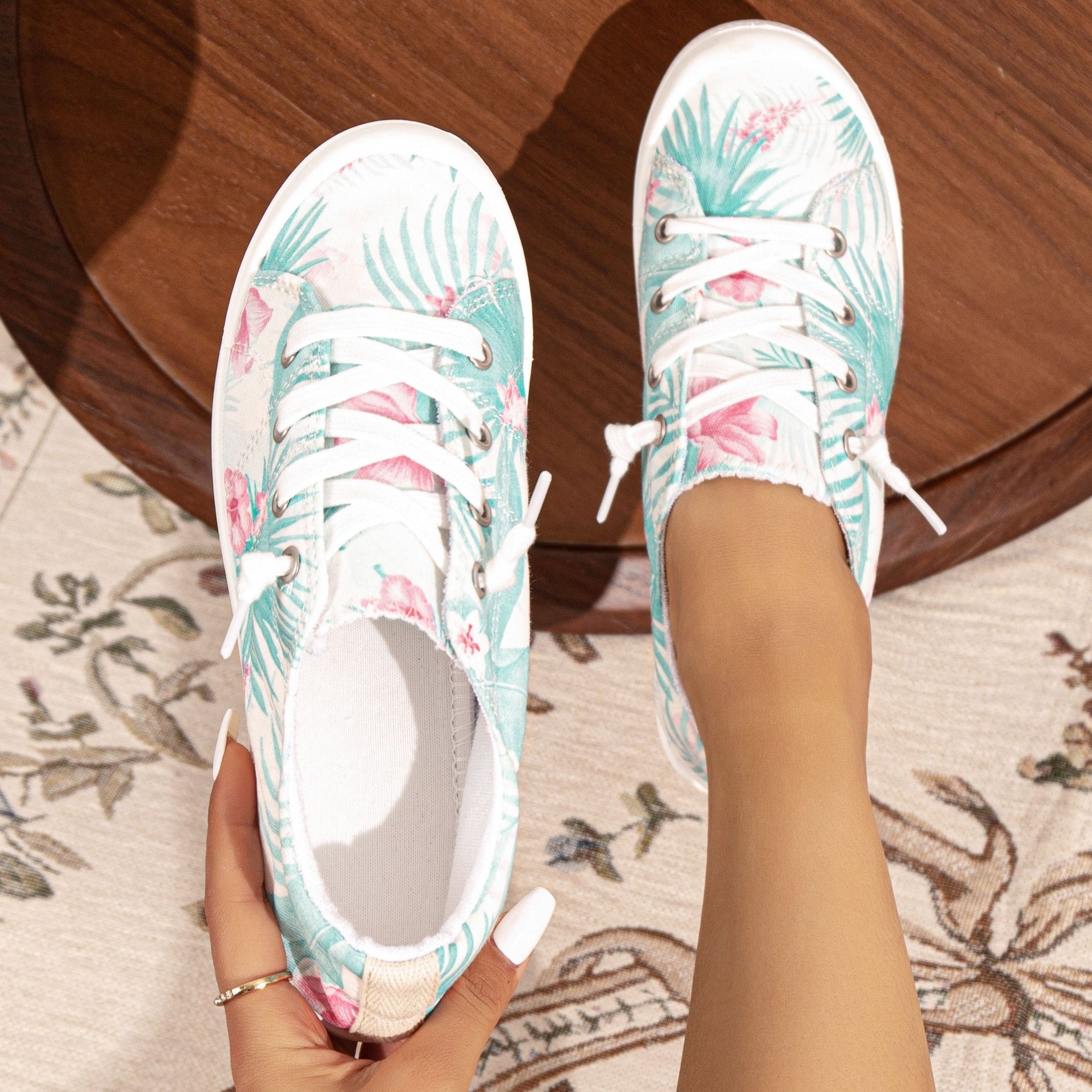 Floral & Leaf Print Canvas Sneakers Low Top Comfy Walking Shoes