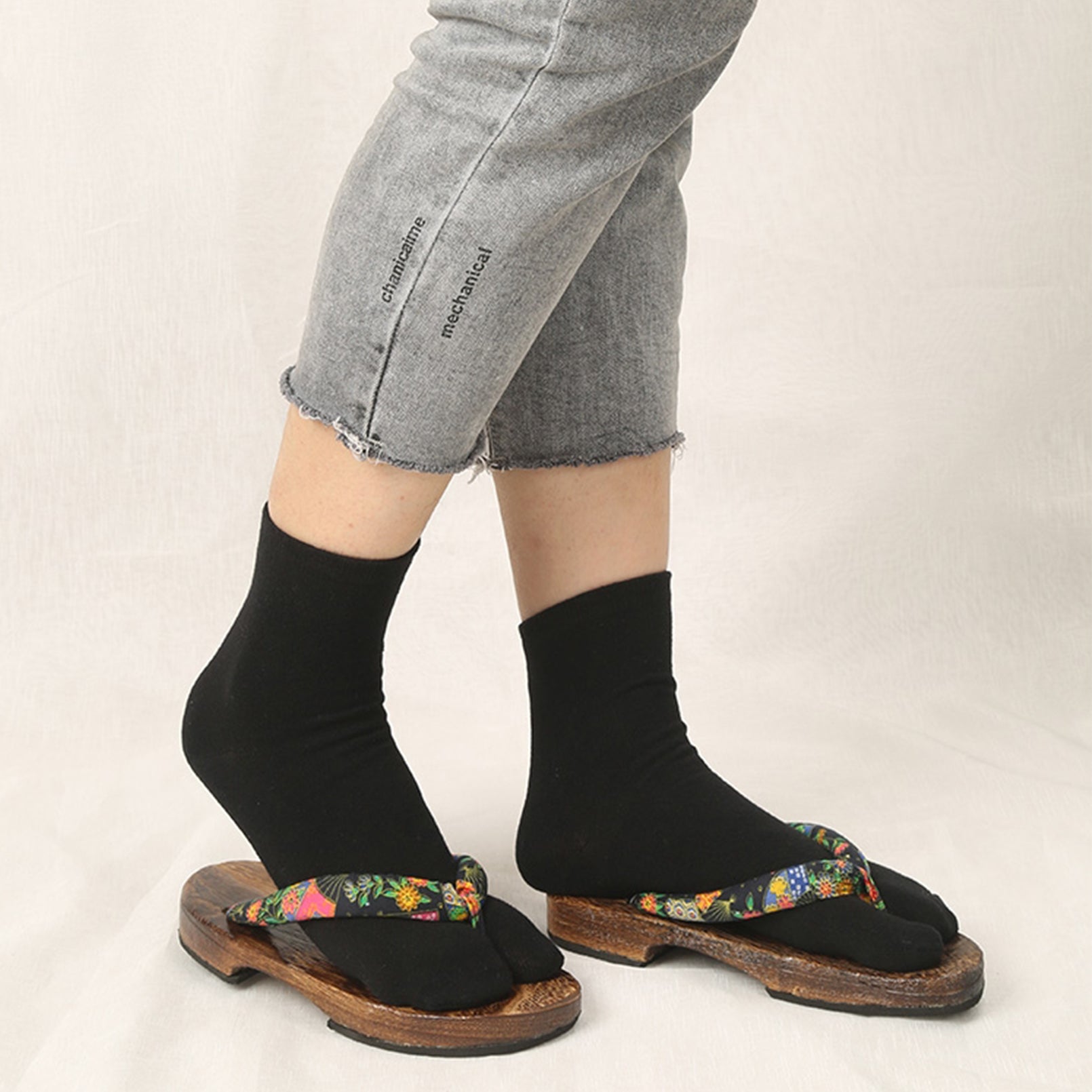 Solid Flip Flop Socks Toe Separated Two Finger Socks Women's Stockings