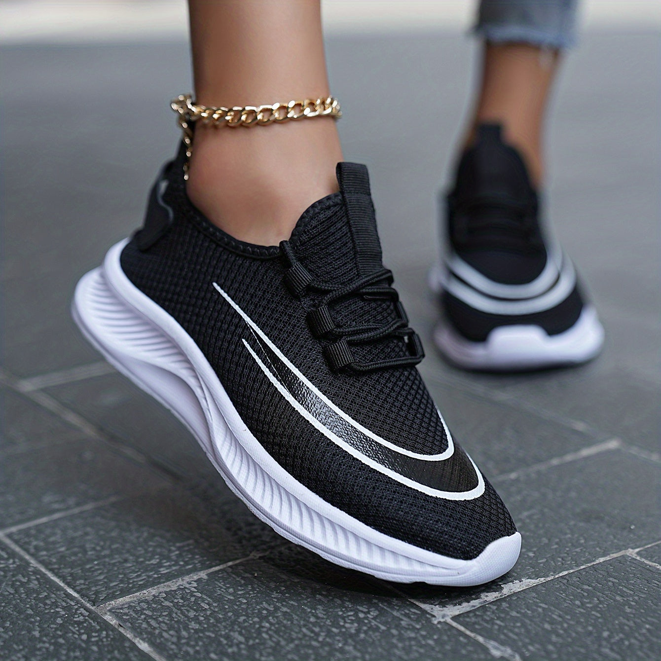 Women's Lace Up Running Shoes Breathable Athletic Sneakers