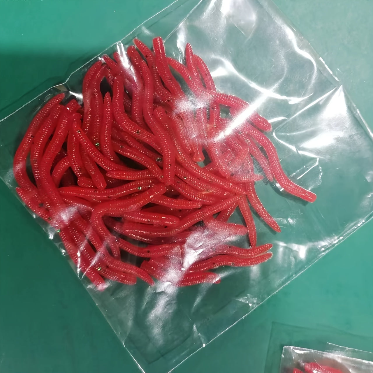 50pcs 3-in Red Earthworm Artificial Soft Fishing Baits for Bass Trout Tackle