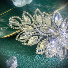Bridal haircomb with sparkling leaves Wedding Prom Pageant Hairpin