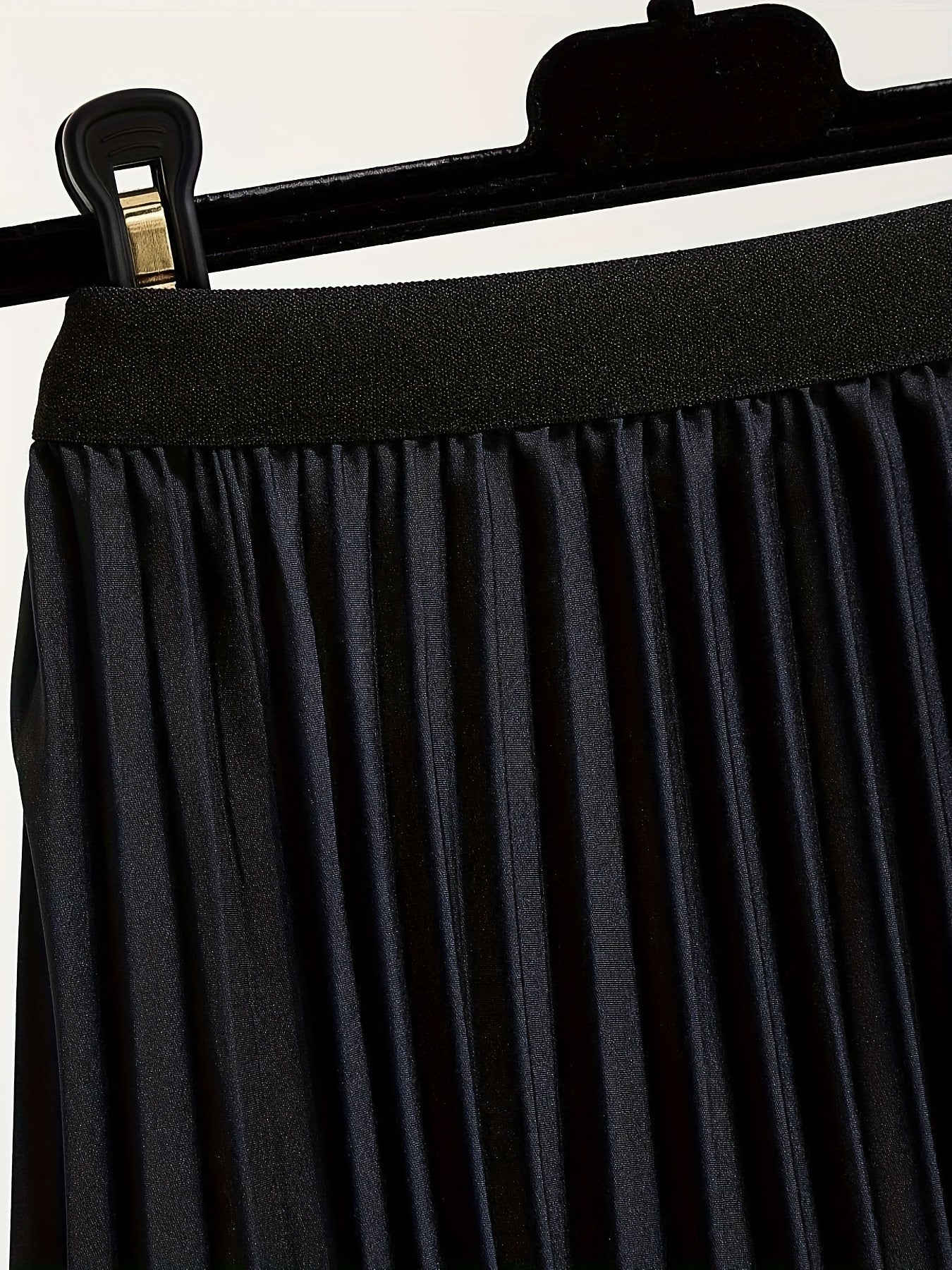 Ombre Elastic Waist Pleated Maxi Skirt