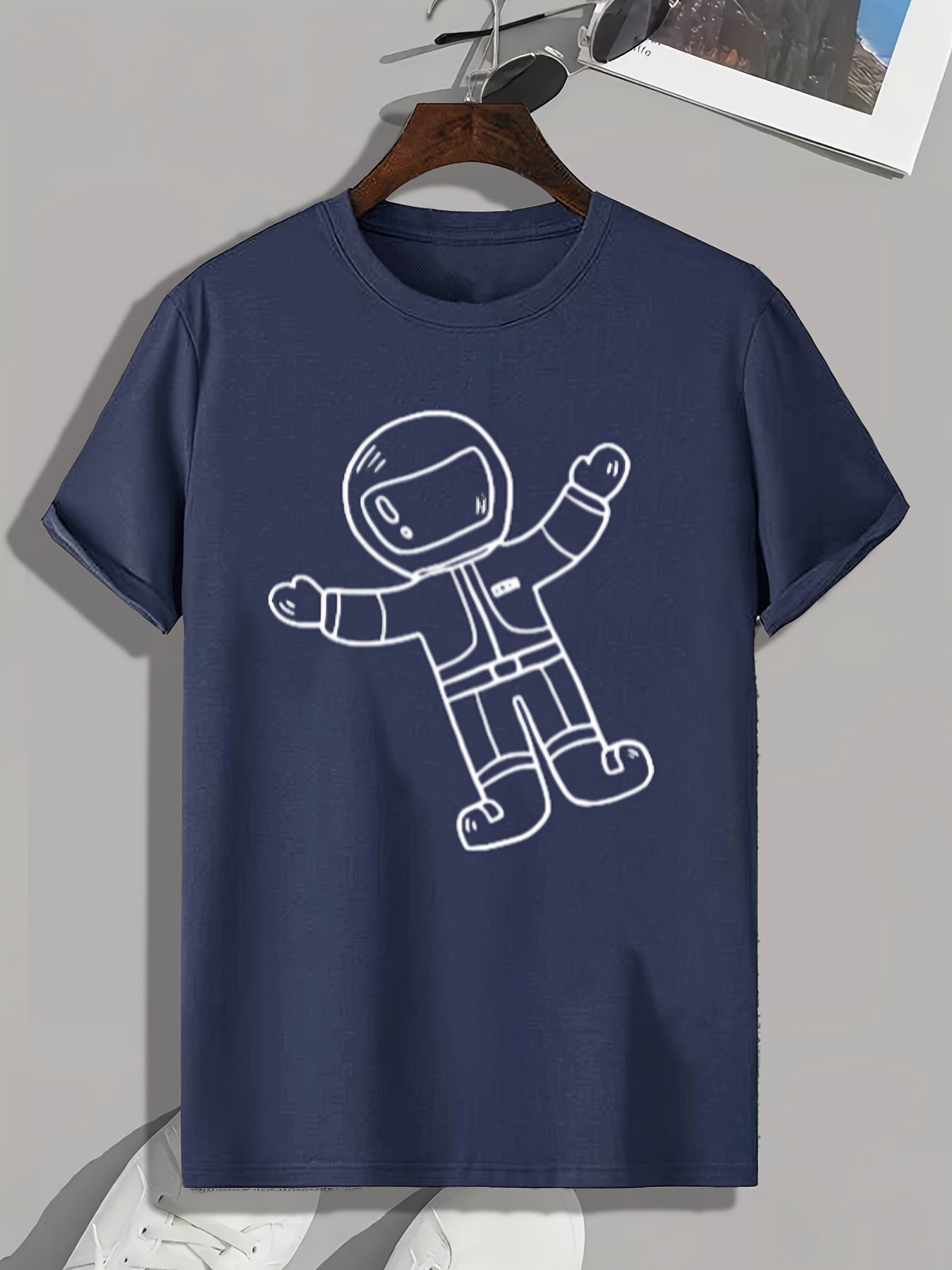 Cartoon Astronaut Print Men's Graphic T shirt
