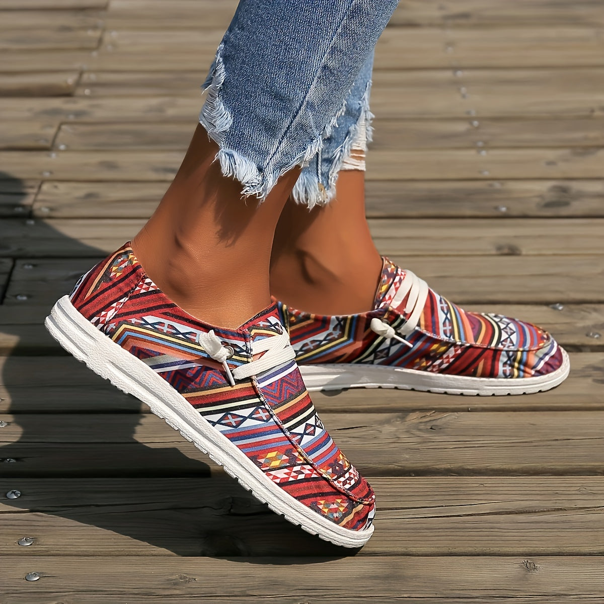 Women's Geometric Pattern Canvas Shoes Round Toe Slip On Comfy Flat Sneakers
