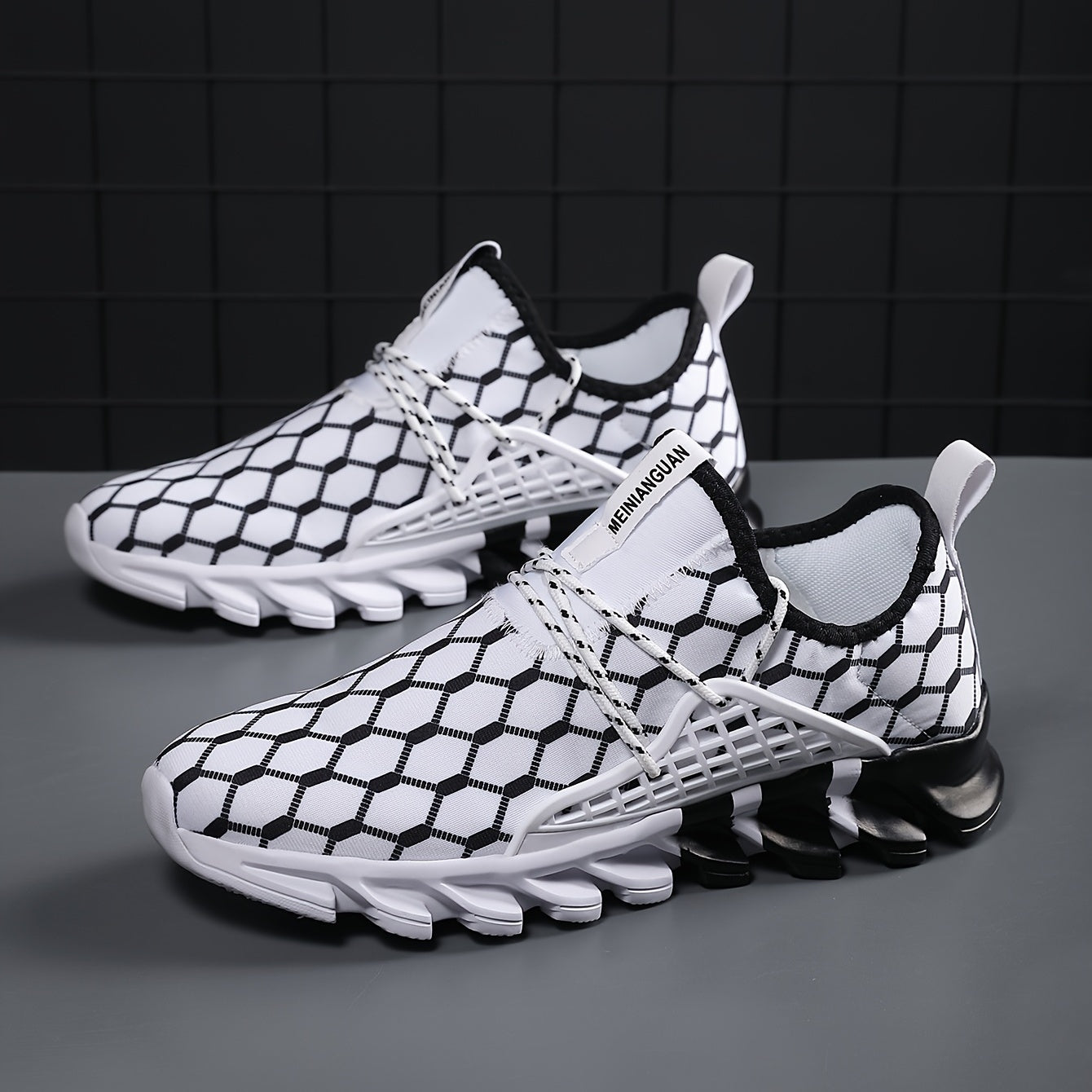 Men's Blade Sneakers Casual Breathable Shock Absorption Lace up Shoes