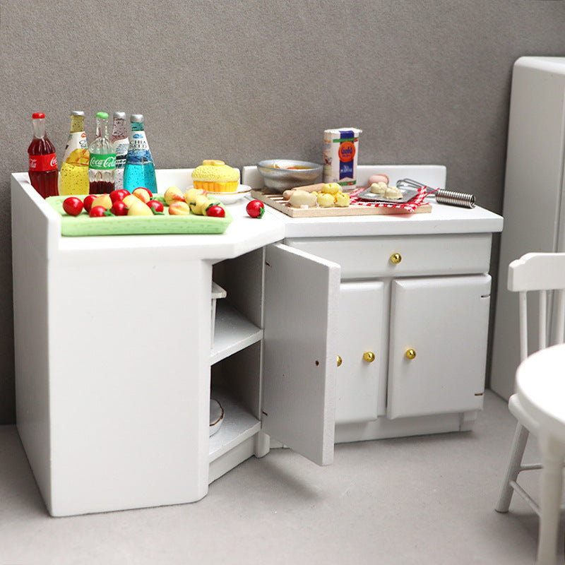Miniature Kitchenware Set for Dollhouses - Realistic Details