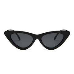 Chic Cat Eye Sunglasses in Black
