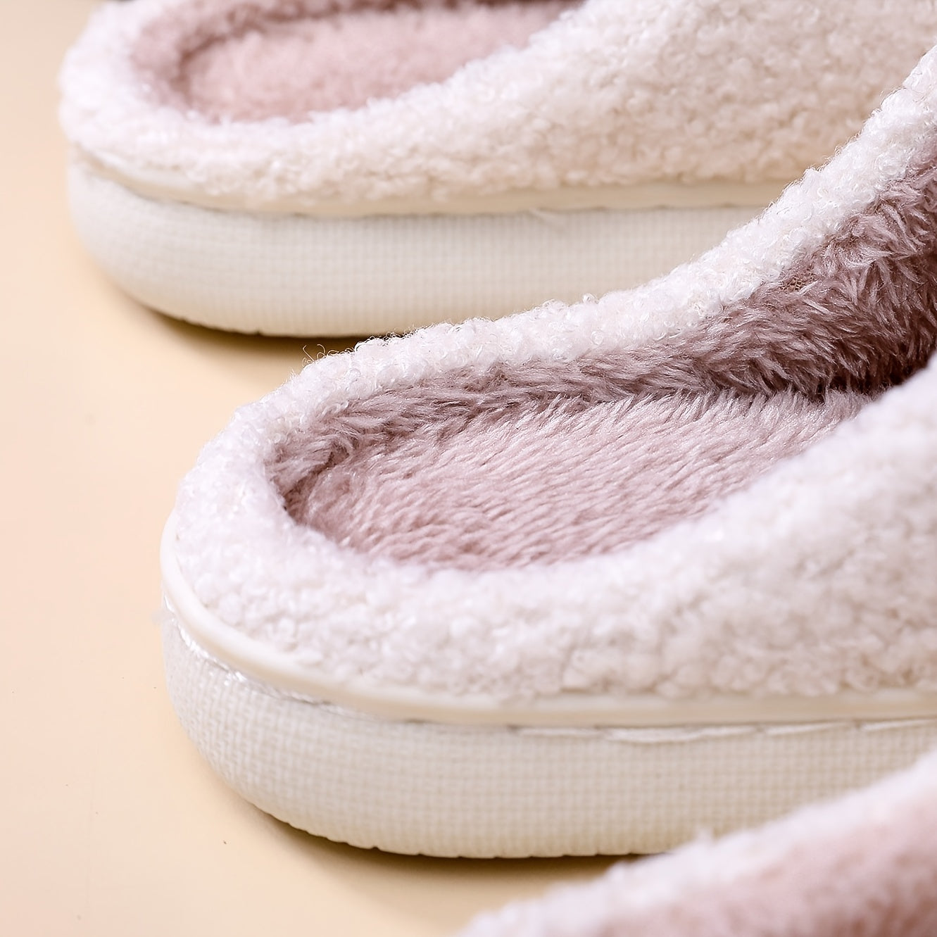 Women's Cartoon Smile Face Slippers Plush Lined Slide Sandals Winter Shoes