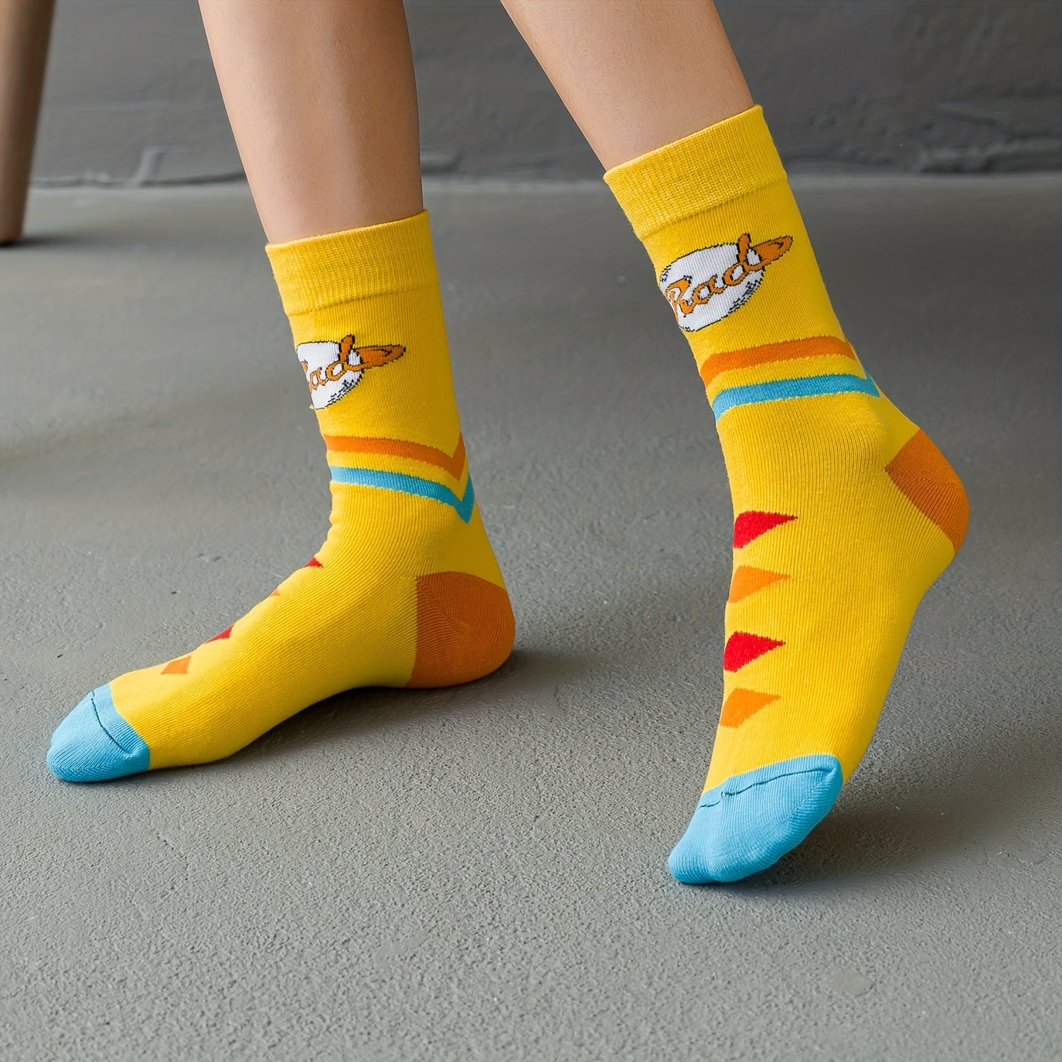 3 Pairs Cartoon Graffiti Mid Tube Socks Women's Stockings