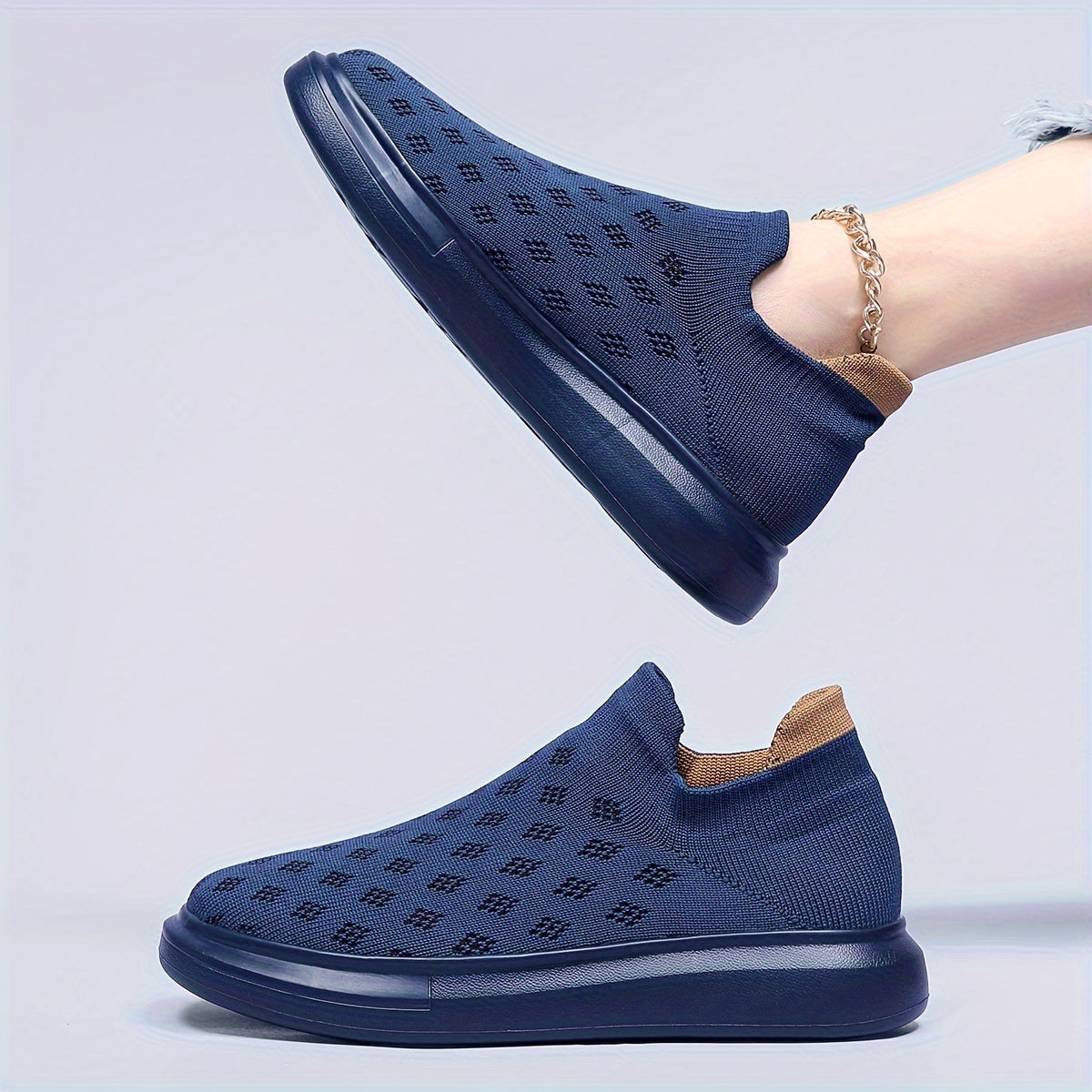 Women's Mesh Breathable Non slip Sports Shoes Lightweight Slip On Walking Shoes