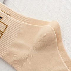 7 Pairs Letter Print Mid Tube Socks