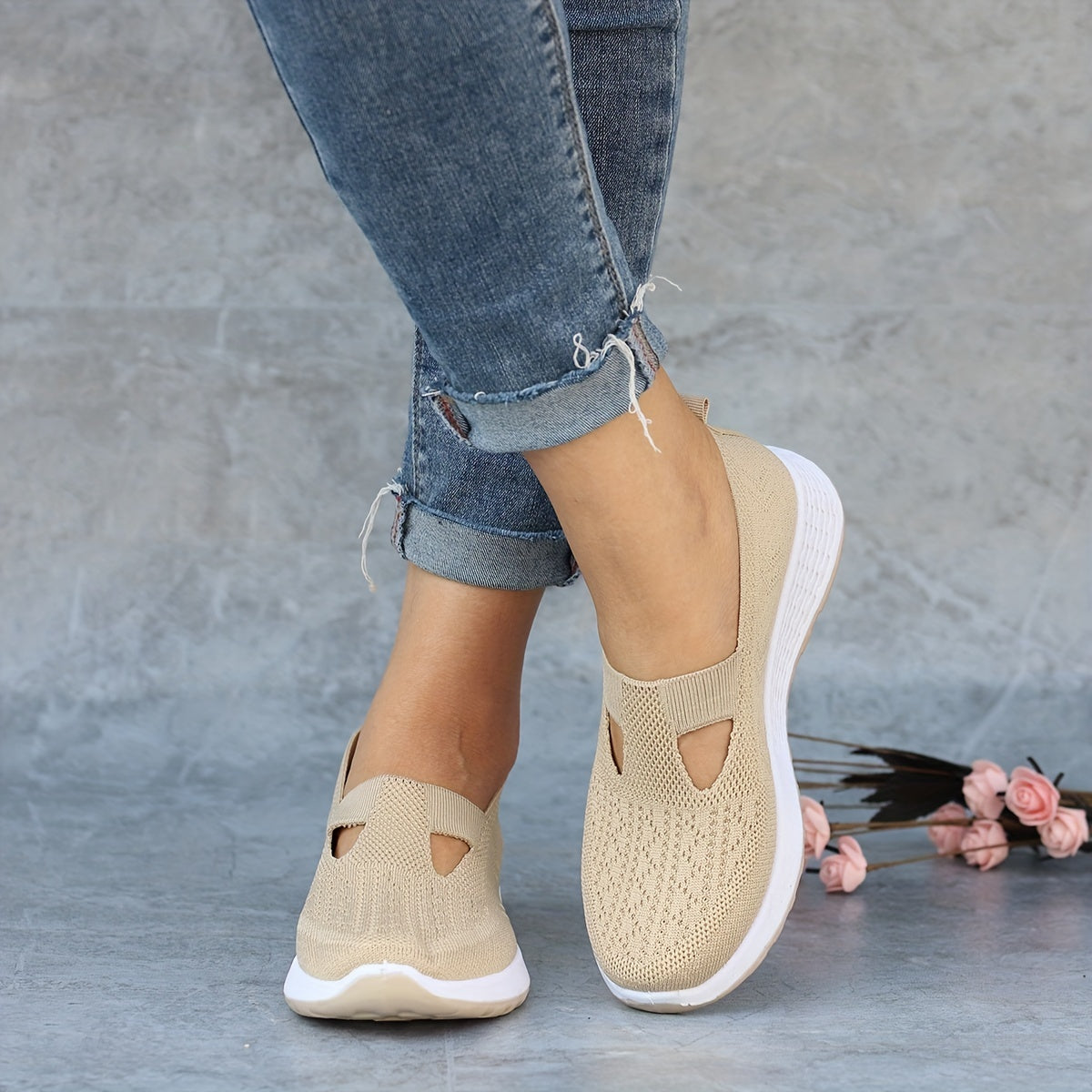 Knitted Sports Shoes Low Top Slip On Flat Walking Shoes