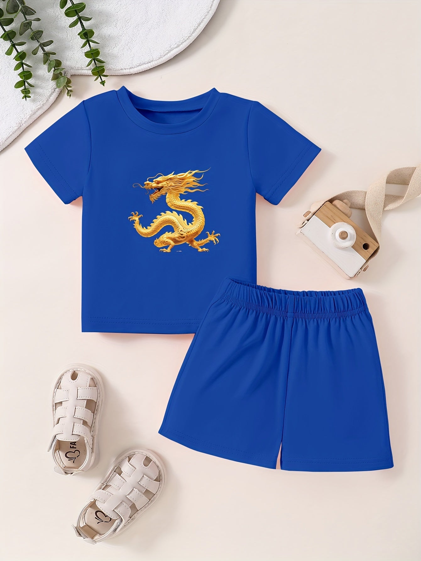Short Sleeve Dragon Pattern T-shirt & Shorts Set