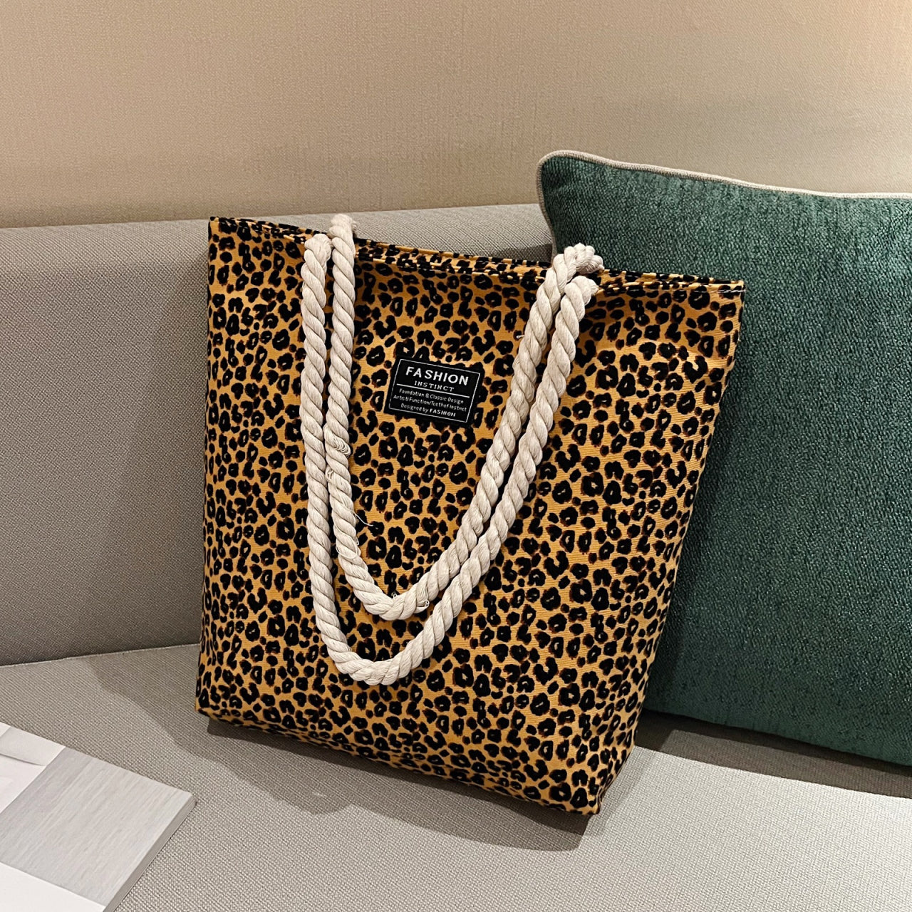 Leopard Pattern Zipper Tote Bag for Women