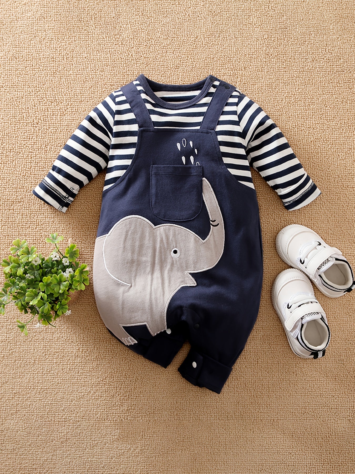 Baby Boys Elephant Print Striped Romper for Spring and Autumn