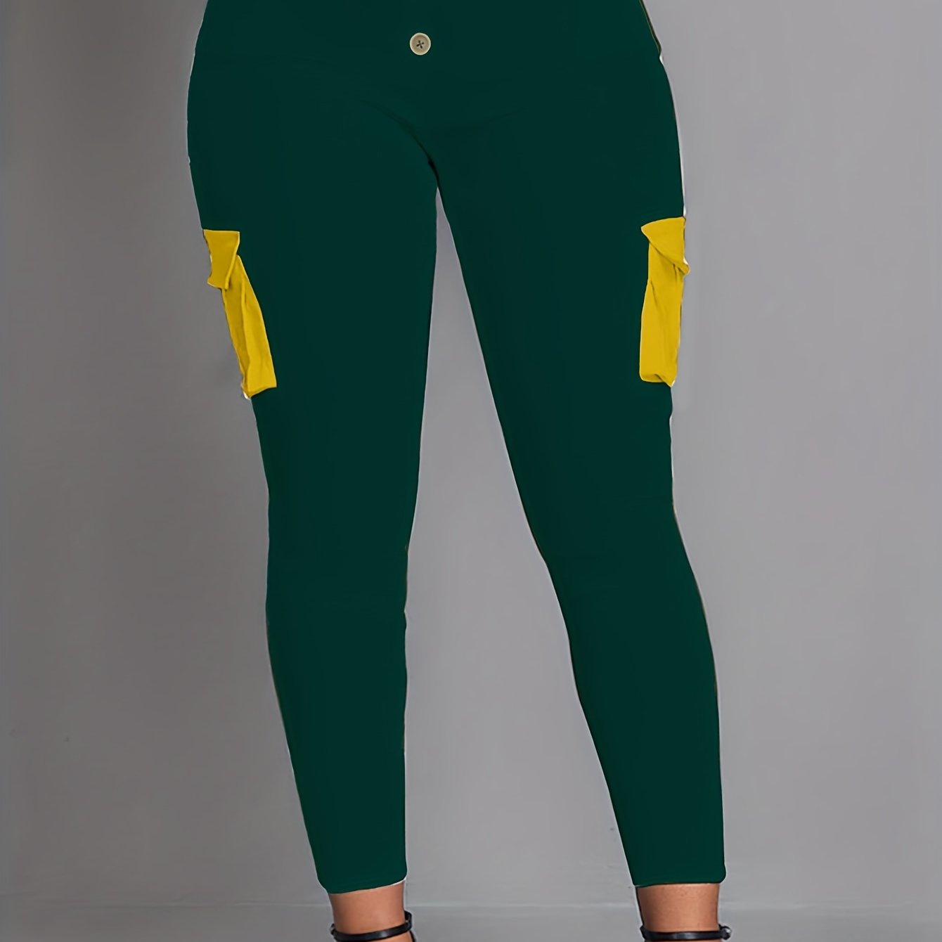 Colorblock Button High Rise Cargo Leggings