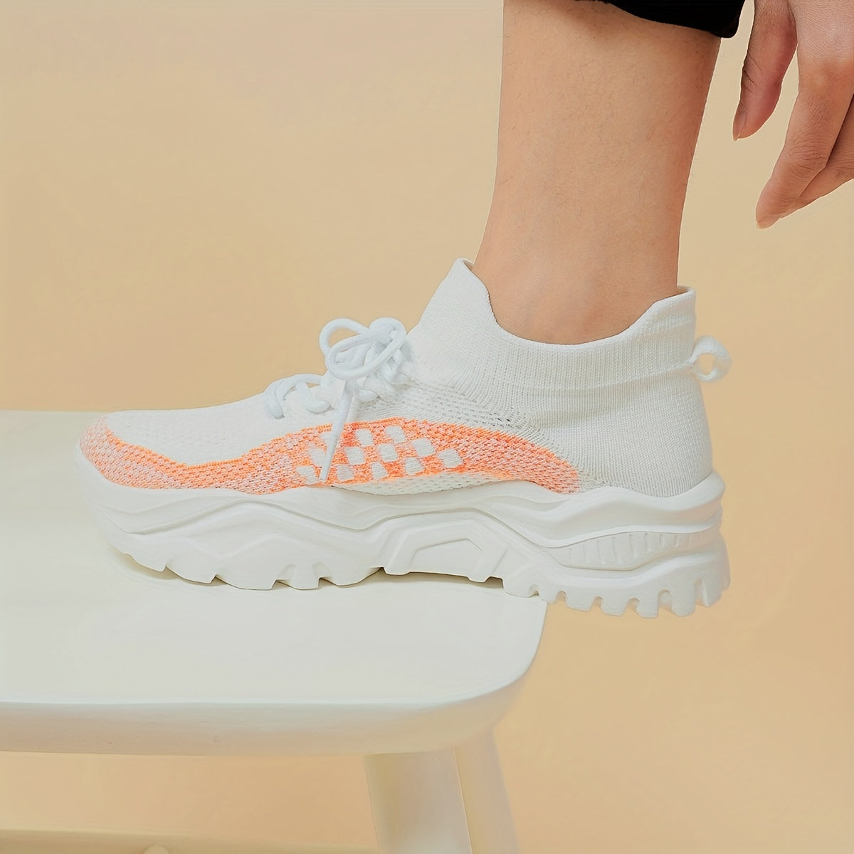 Women's Mesh Breathable Tennis Sports Shoes Lightweight Lace Up Travel Shoes