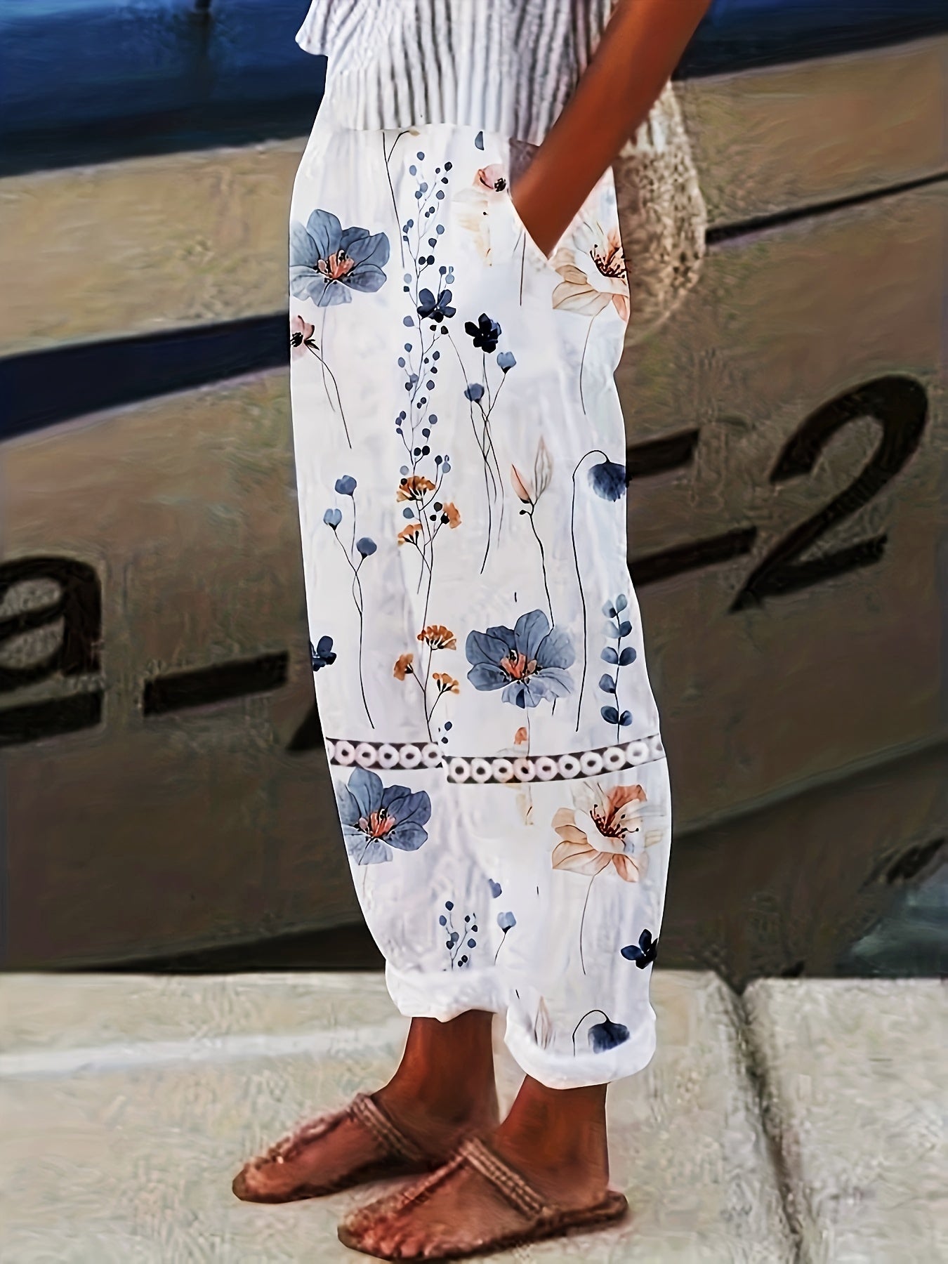 Floral Print Straight Leg Pants with Pockets