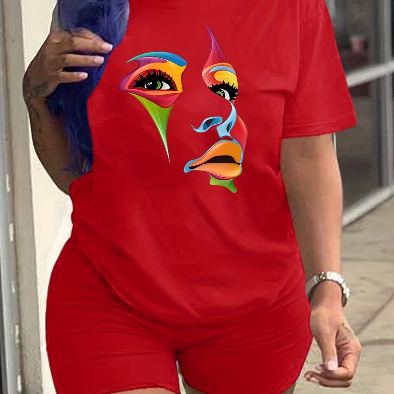 Abstract Face Print T shirt & Slim Shorts Set
