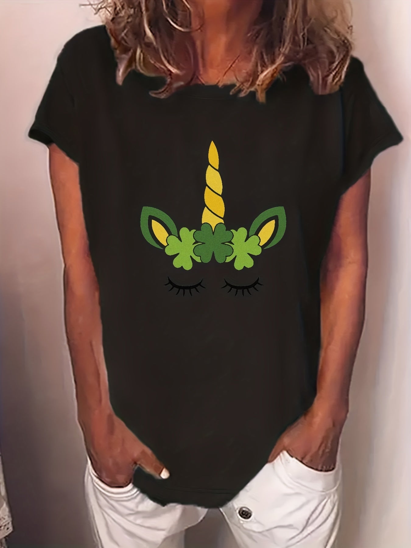 Unicorn & Shamrock Print T-shirt Crew Neck Graphic Tee Women's Clothing