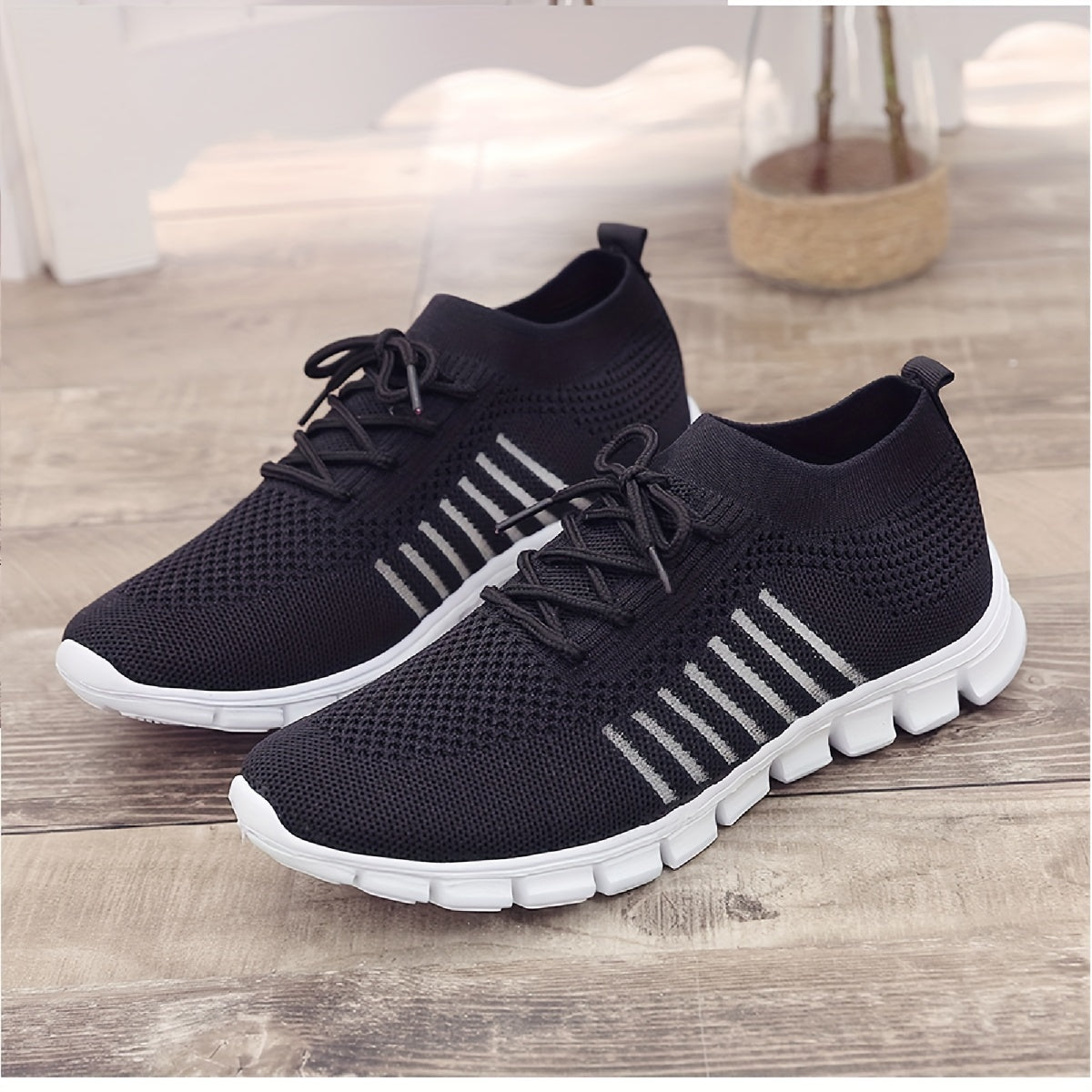 Women's Breathable Mesh Tennis Shoes Lightweight Lace Up Travel Shoes