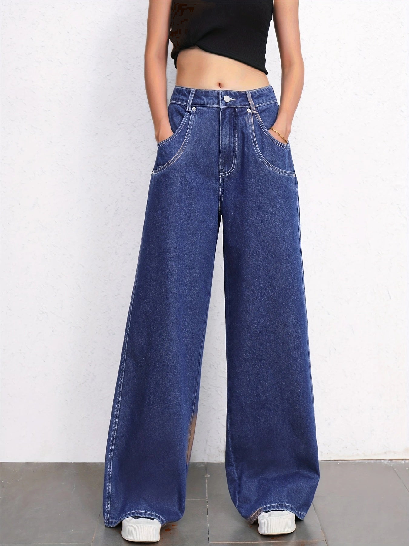 Double Pocket Detail Wide Leg Mopping Jeans Mid Rise Washed Patch