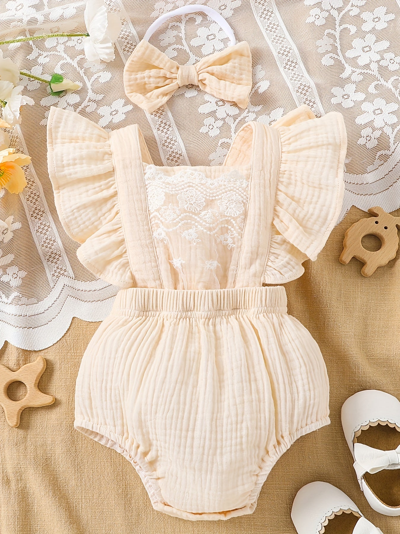 2pcs Baby Girls Lace Ruffle Trim Onesie & Headband Set Clothes