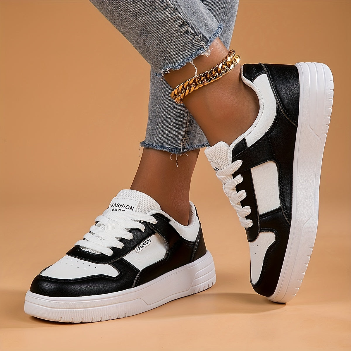 Women's Contrast Skate Shoes Lace Up Sneakers