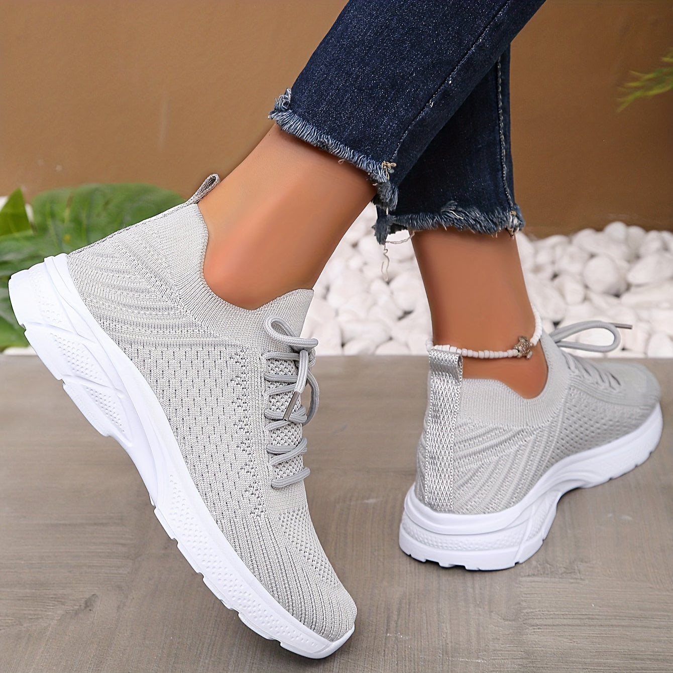 Women's Mesh Sports Shoes Lightweight Comfortable Travel Walking Shoes