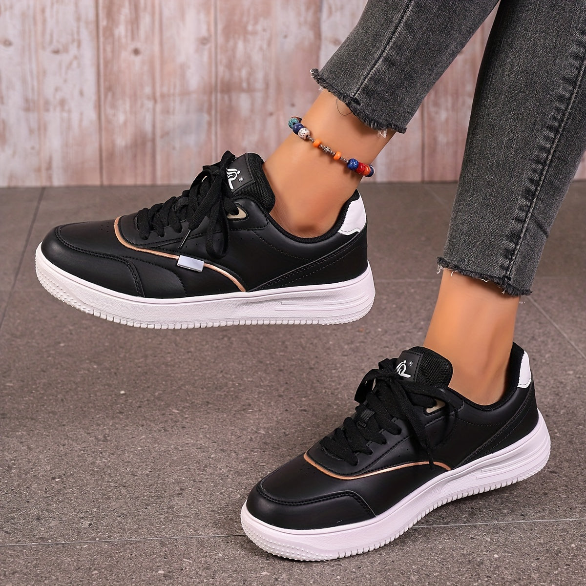 Women's Non Slip Lace Up Low Top Sneakers