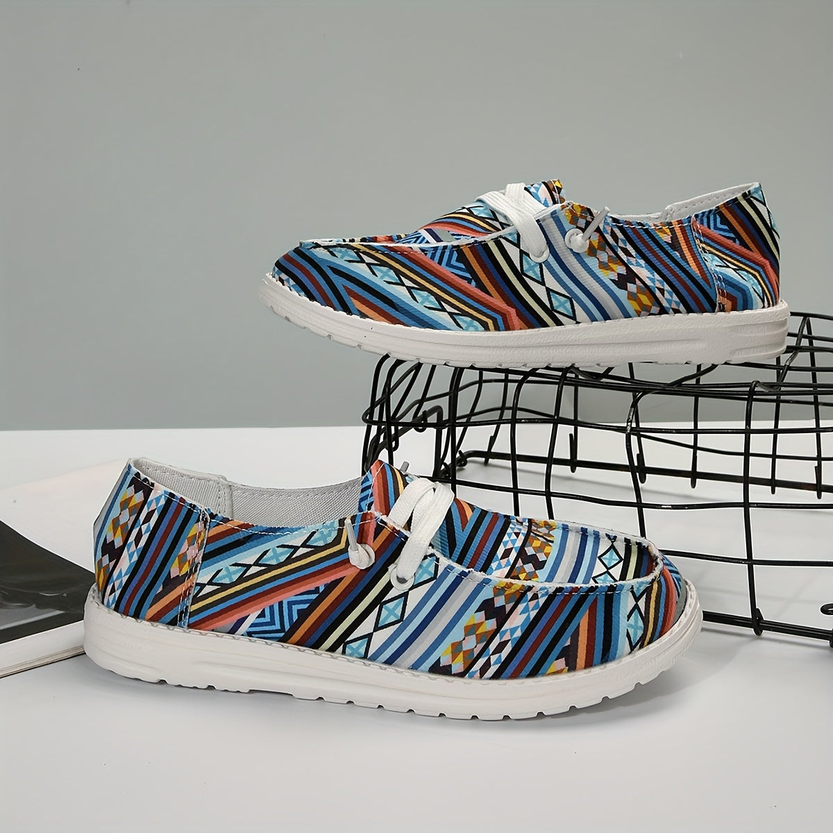 Women's Geometric Pattern Canvas Slip-On Shoes Lightweight Comfortable
