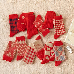 Geometric Pattern Mid Tube Socks