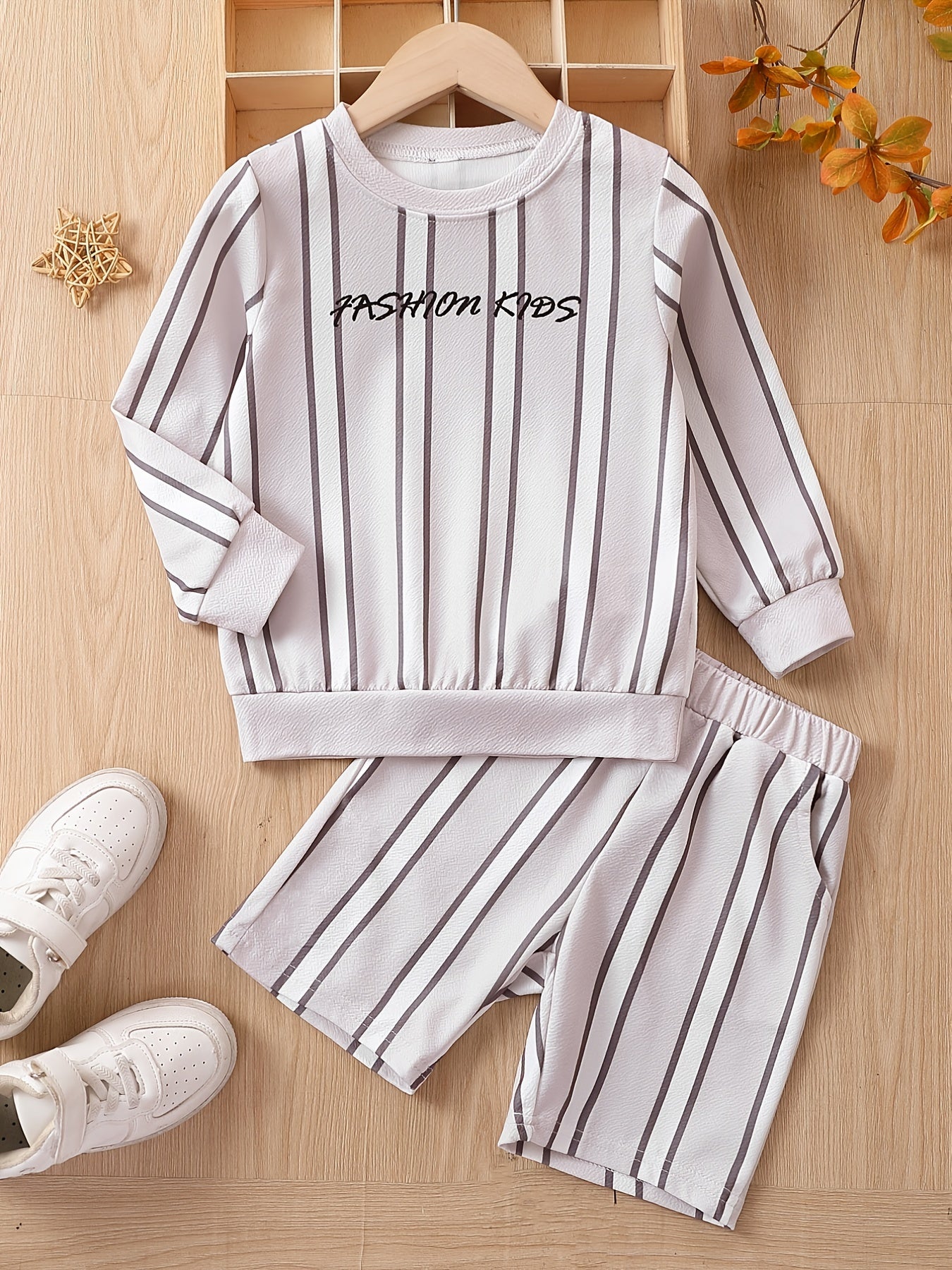 Boy's 2pcs Sweatshirt & Shorts Set Stripe Pattern KIDS Summer Outfits