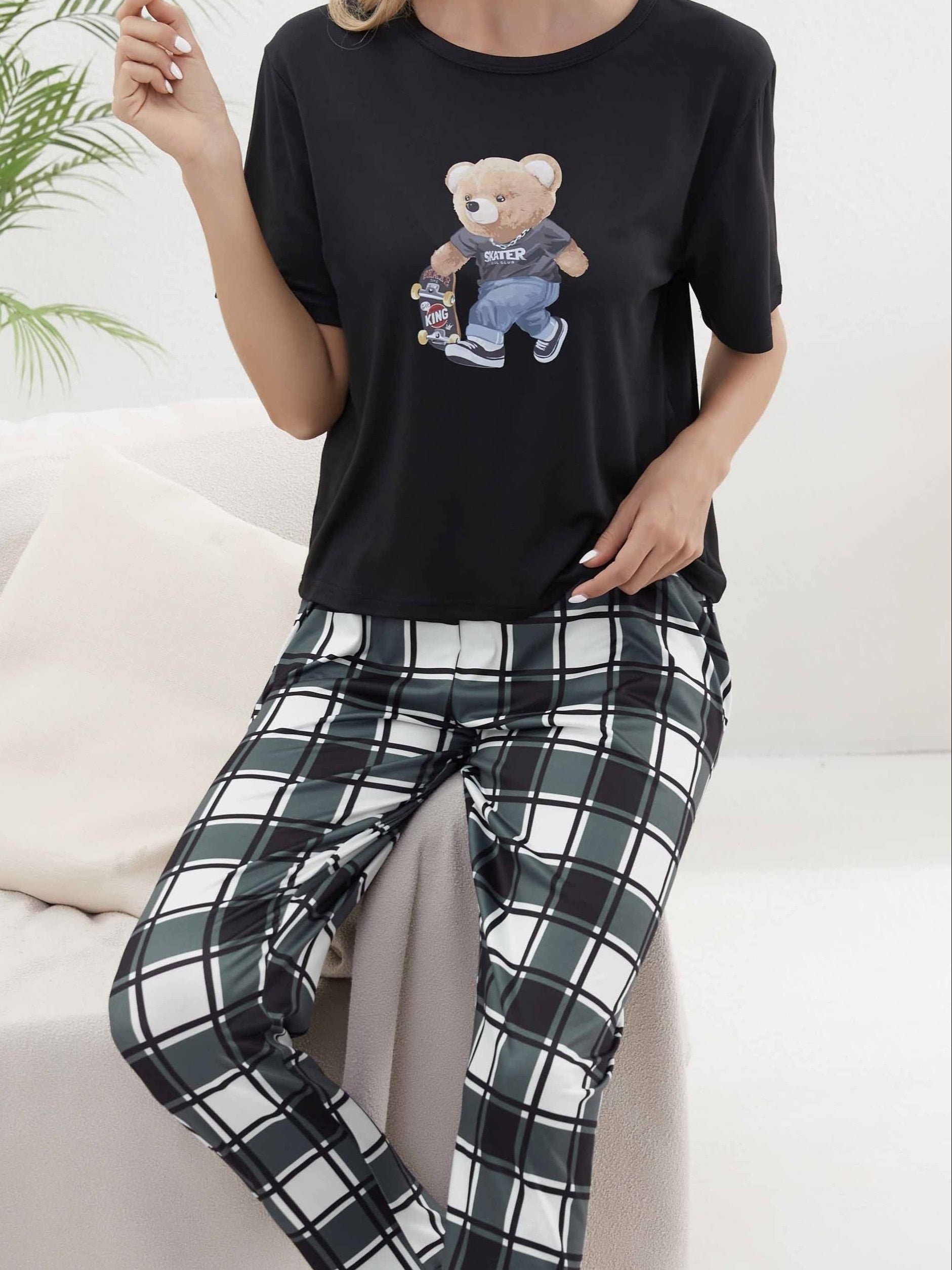 Bear Print Pajama Set Short Sleeve Crew Neck Top & Pants Women's Sleepwear