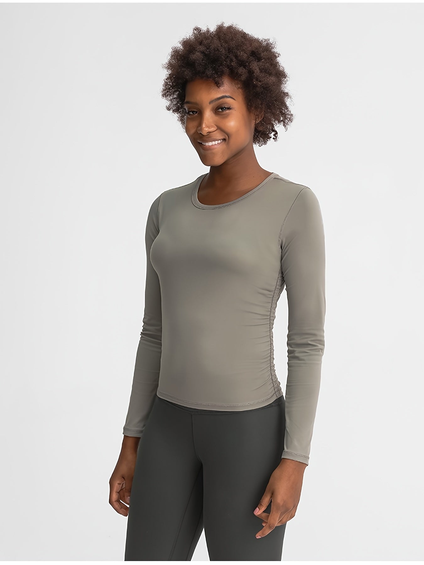 Women's Quick Dry Long Sleeve Yoga Tee for Sports and Workouts