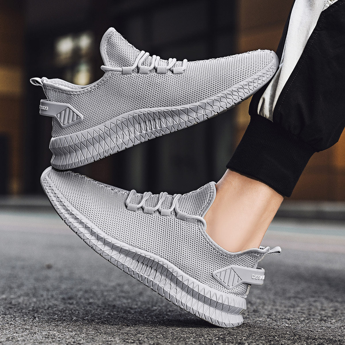 Men's Breathable Lightweight Running Shoes Outdoor Walking Shoes