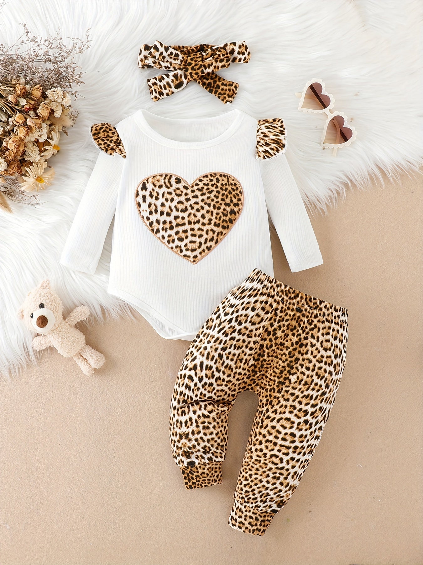 3pcs Baby Girls Embroidered Leopard Love Creeper Top
