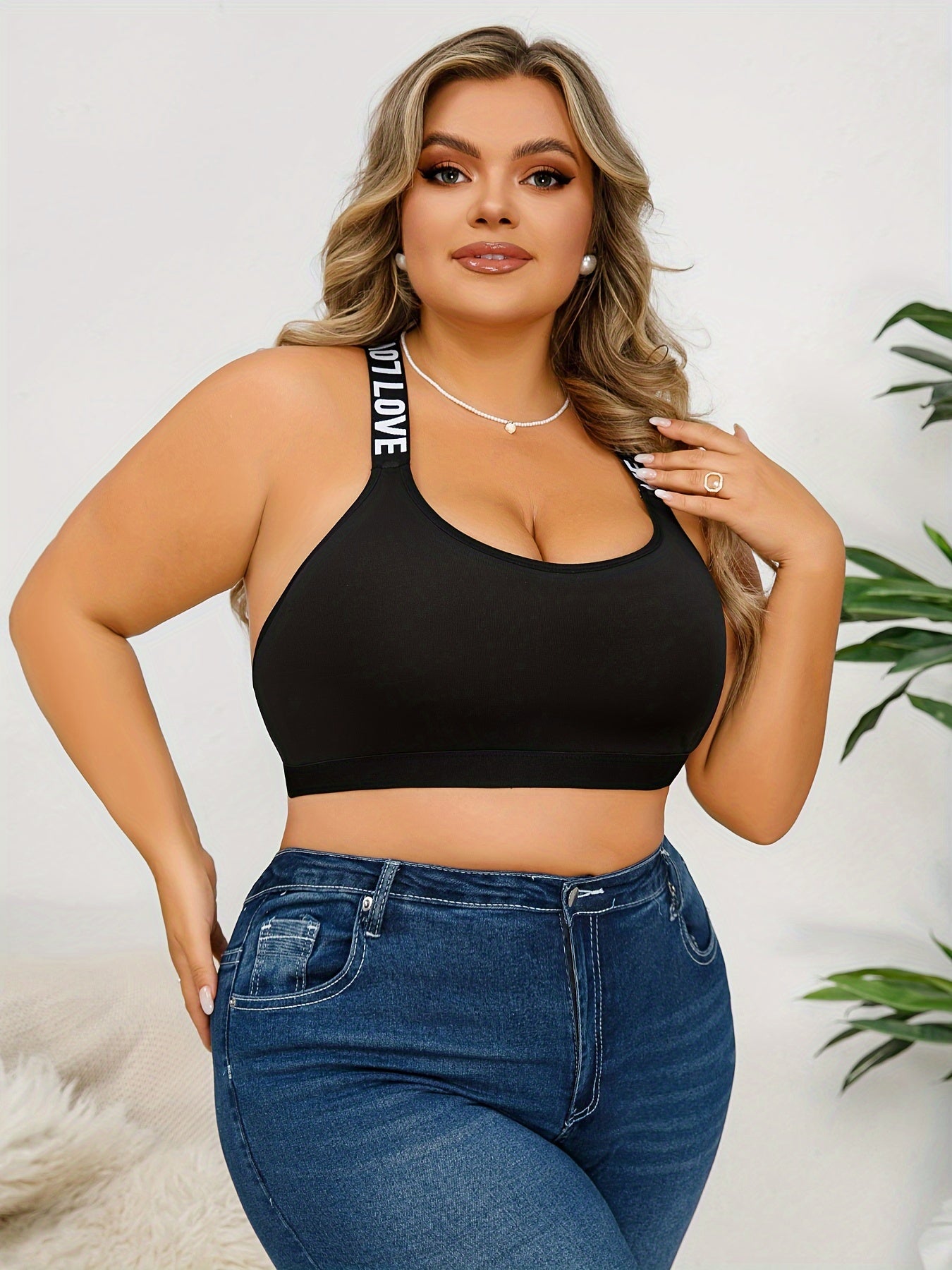 Plus Size Women's Soft Racer Back Yoga Bra Letter Print