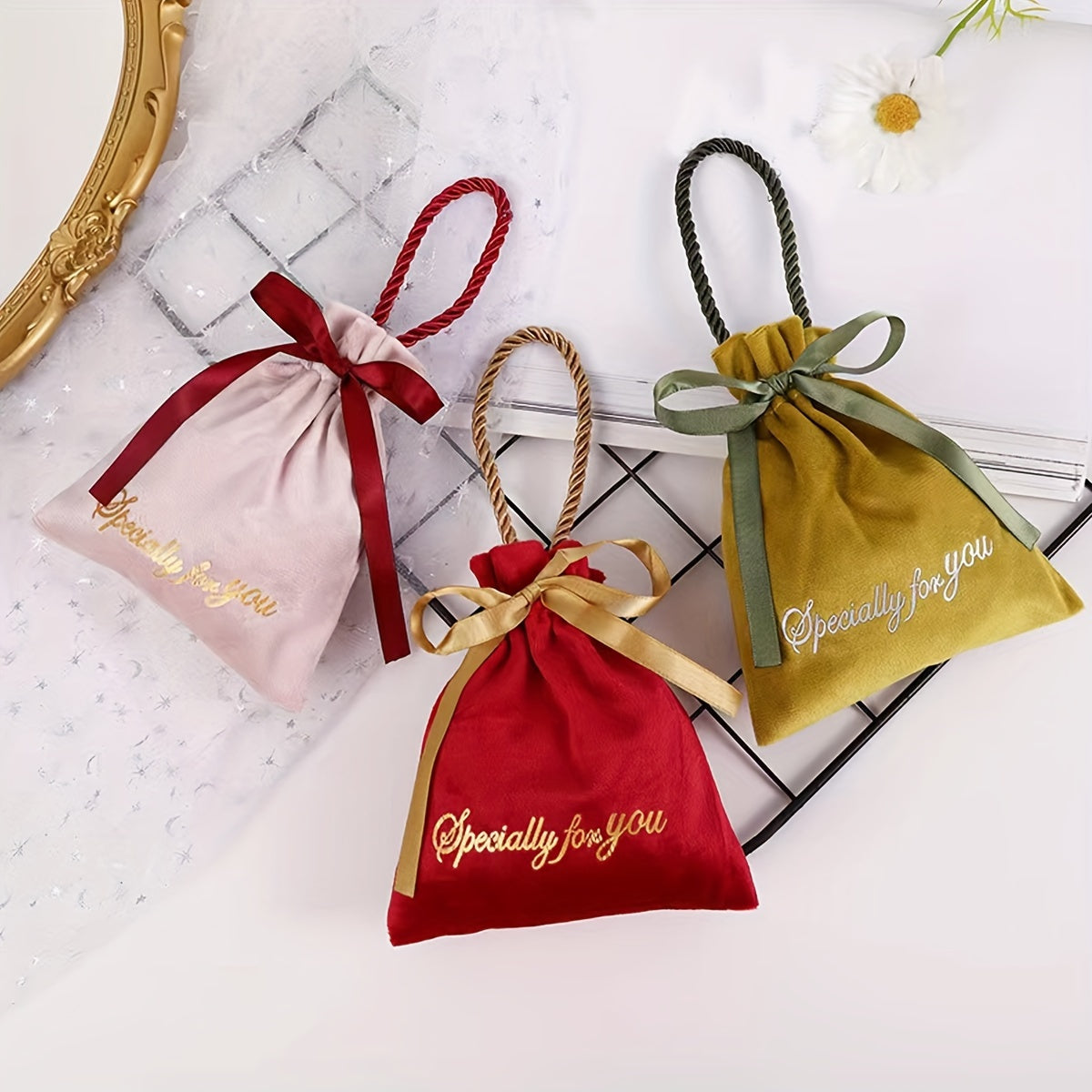 Velvet Drawstring Candy Gift Bag for Parties and Events