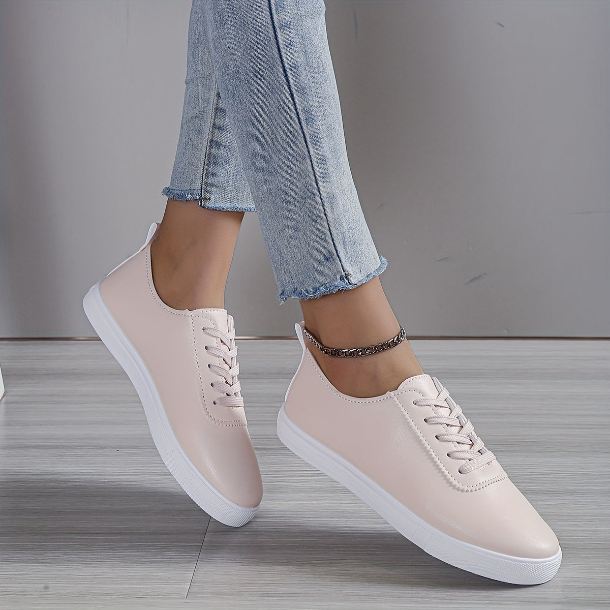 Women's Minimalist Solid Sneakers Low Round Toe Lace-Up Outdoor Shoes