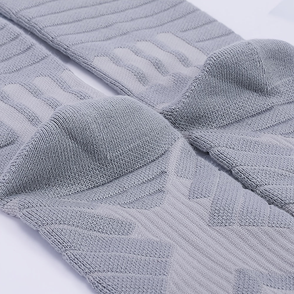 Men's Breathable Cotton Short Crew Padded Socks for Basketball