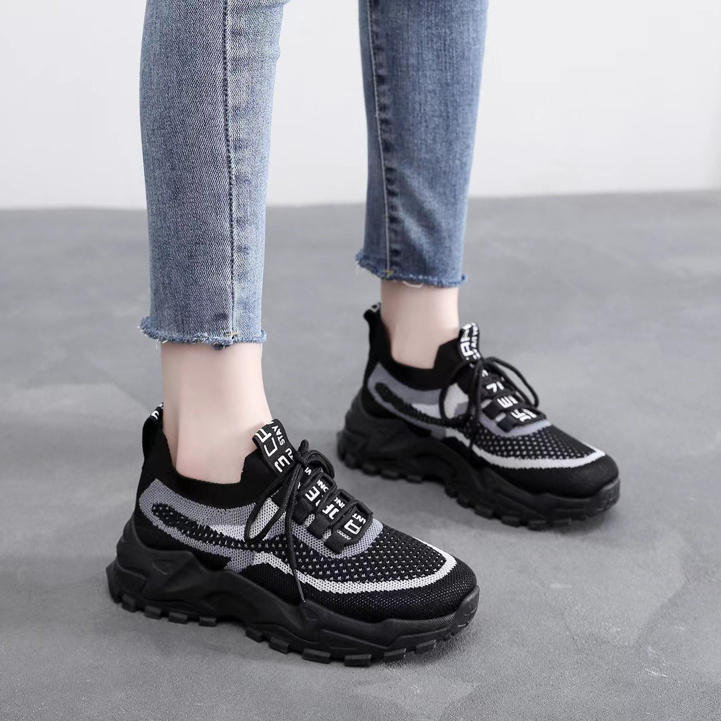 Women's Breathable Mesh Running Sports Shoes Platform Sneakers