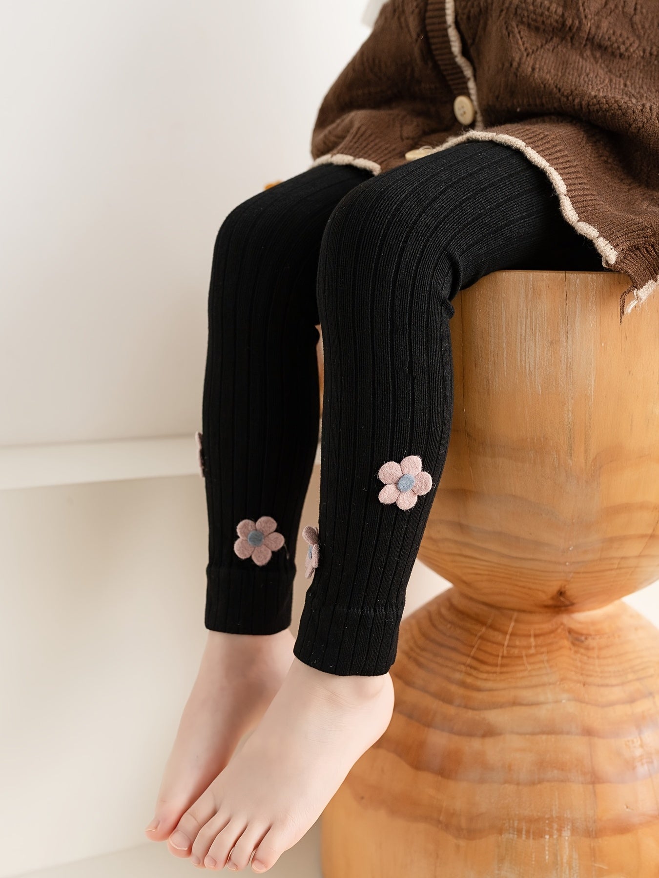 Girls Casual Leggings With Flower Patch Elastic Thermal Pantyhose