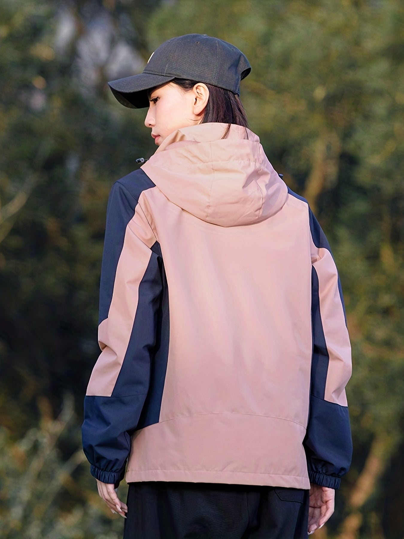 Women's Lightweight Windproof Waterproof Jacket for Spring & Autumn