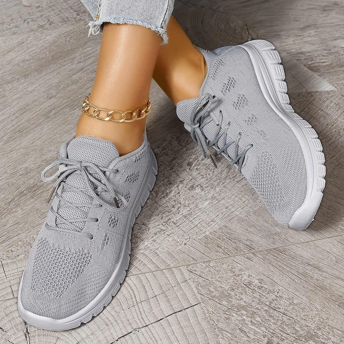 Solid Mesh Breathable Flying Woven Shoes Lightweight