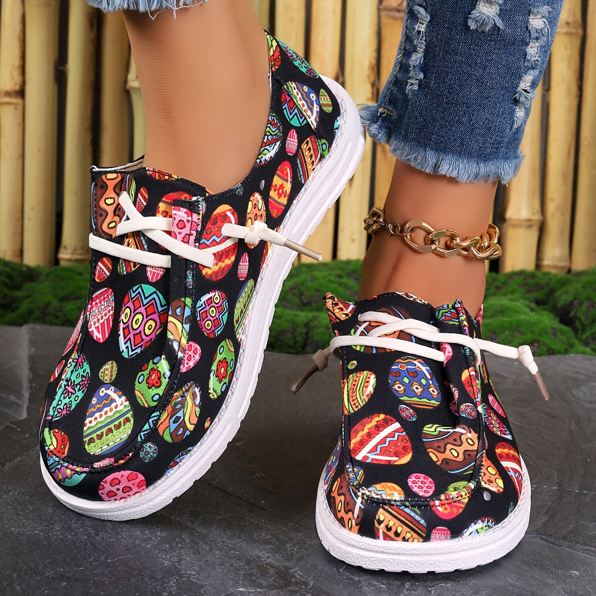 Easter Eggs Print Canvas Slip-on Shoes Lightweight & Comfortable